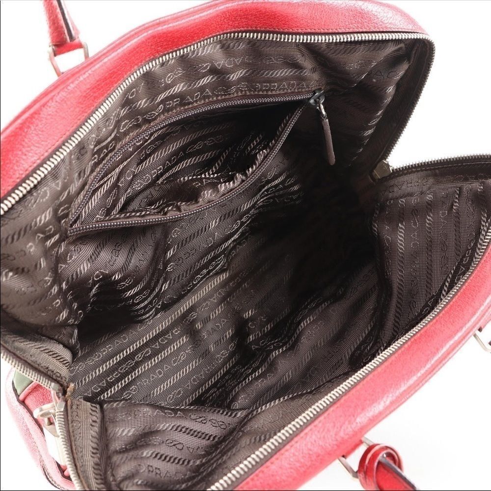 Auth Prada red leather and green nylon hand bag - Picture 10 of 16